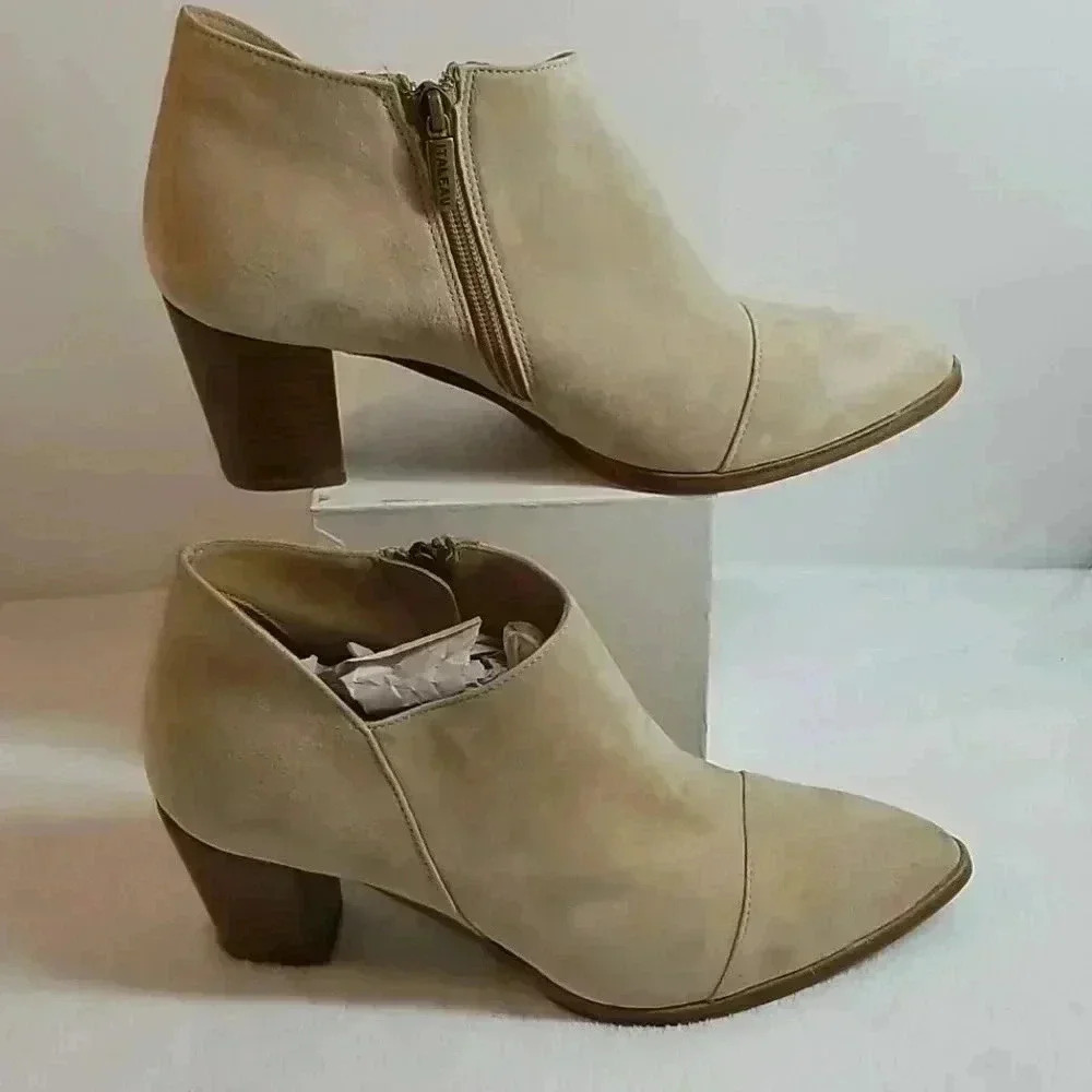 Italeau Marisa Waterproof Cap Toe Bootie Size 40